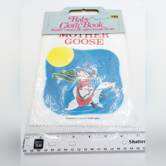 Rare NEW Old Stock Storybook Izawa Hijikata Mother Goose Cloth book Japan 9707 - Picture 5 of 5